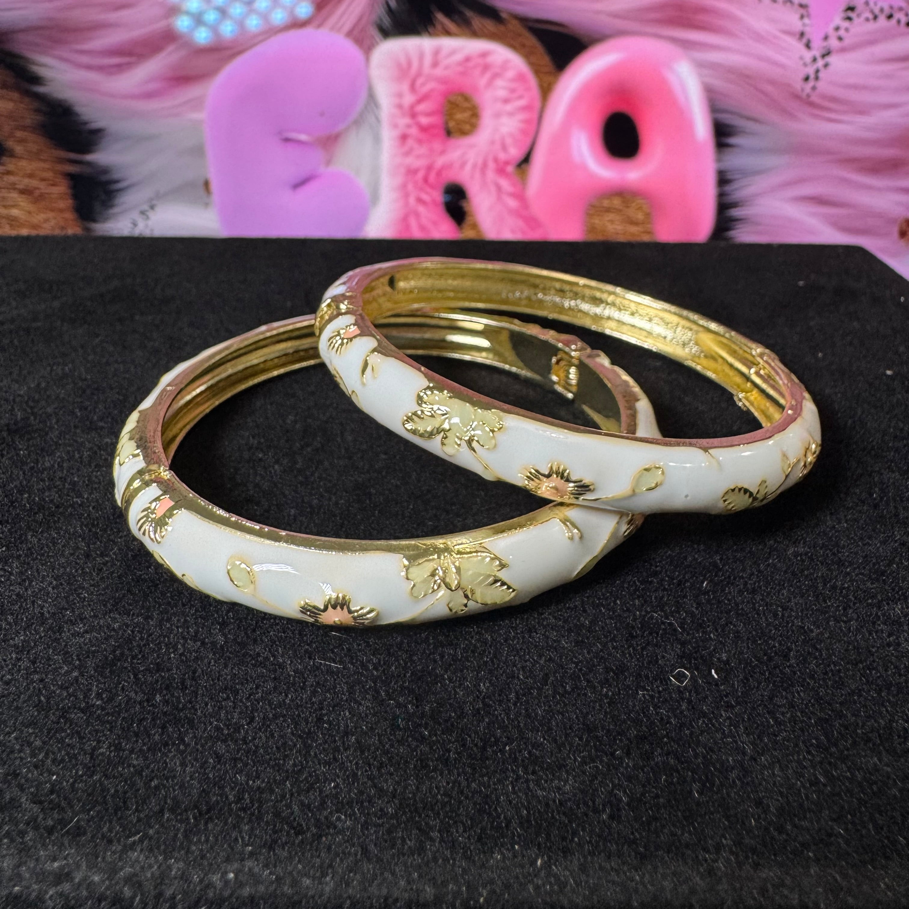 GLD ENAMEL BANGLES