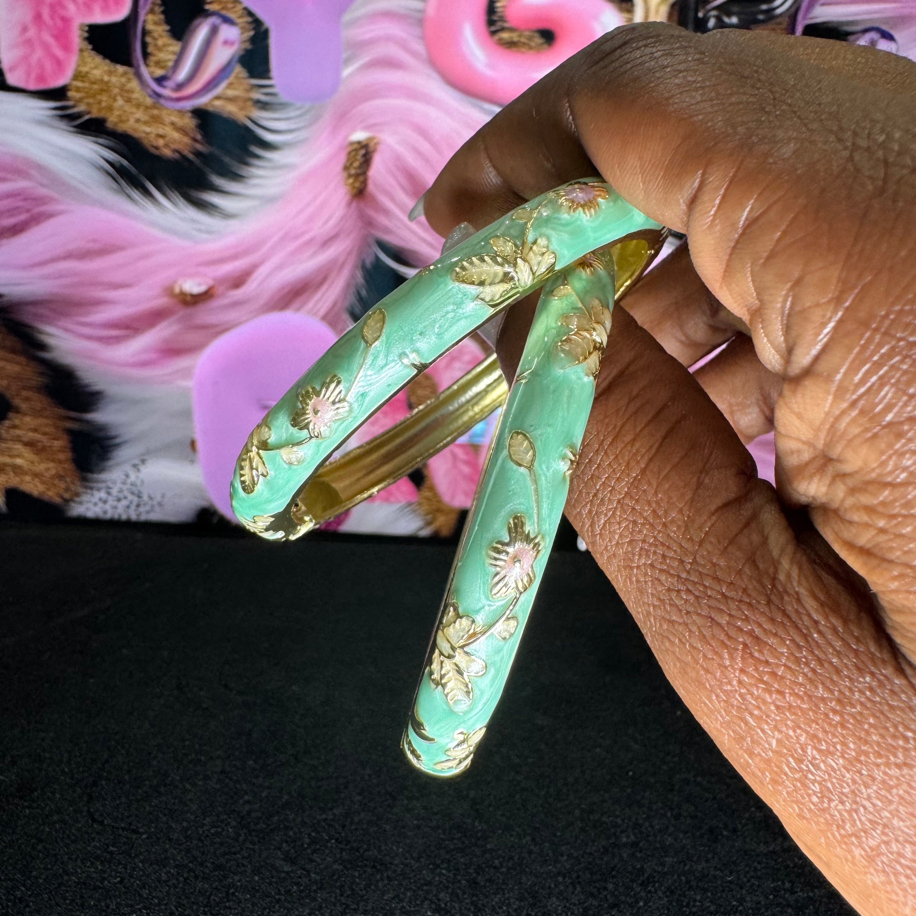 GLD ENAMEL BANGLES