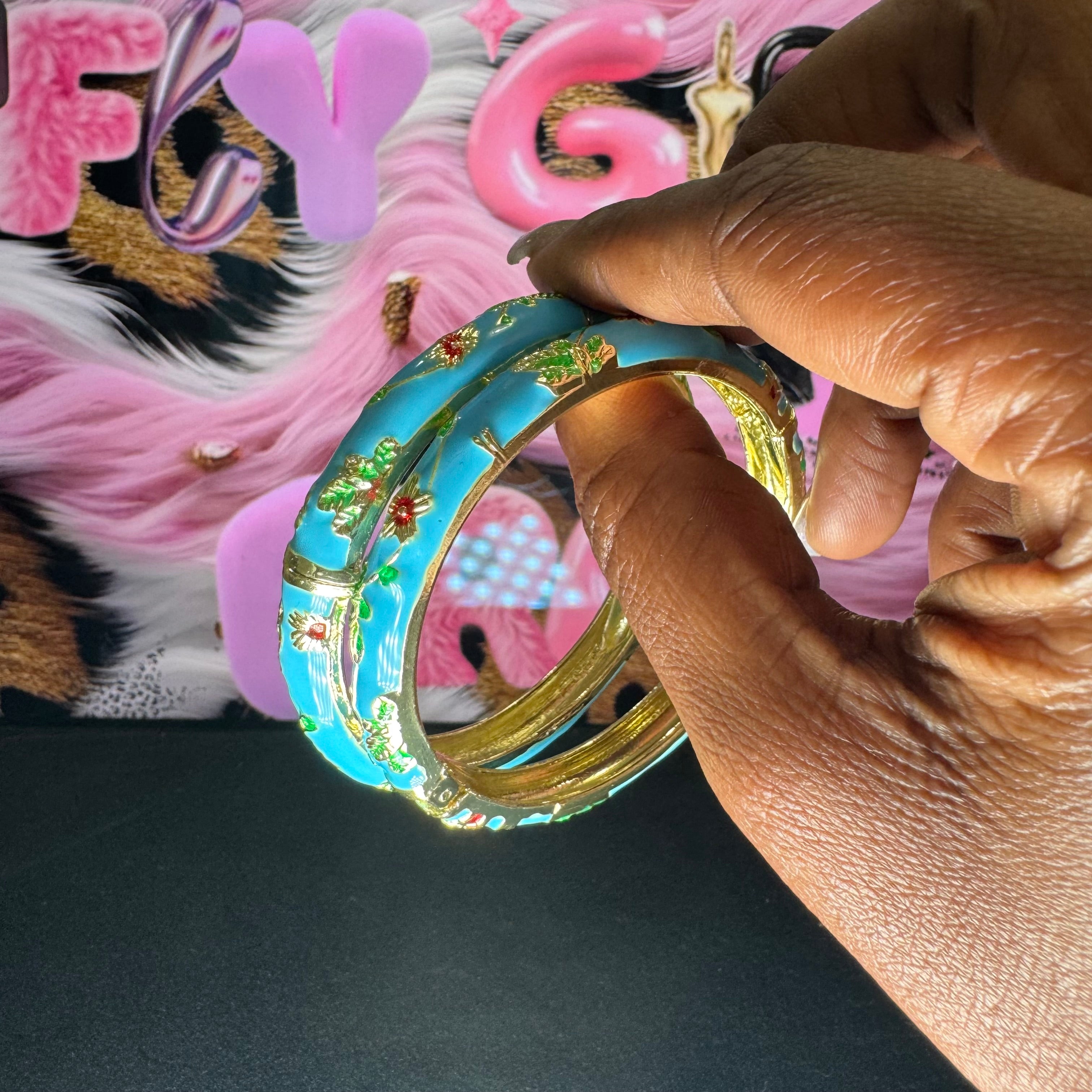 GLD ENAMEL BANGLES